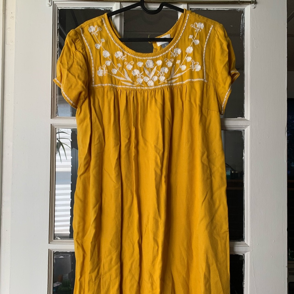 SALE! Yellow Embroidered Old Navy Dress - sz L